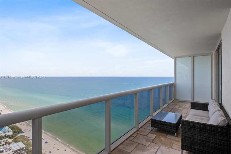 1830 S OCEAN DR # 3310, Hallandale Beach FL 33009