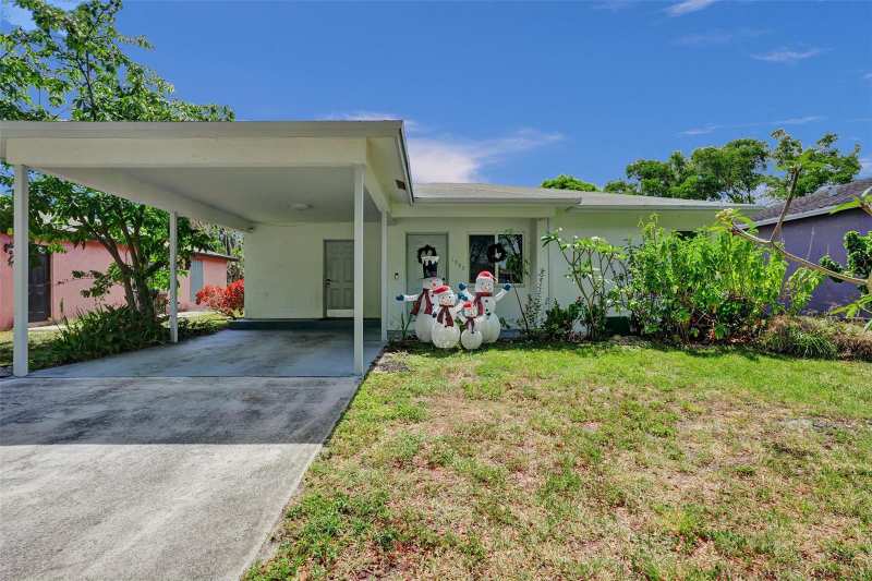 1590 NW 7th Lane, Pompano Beach FL 33060