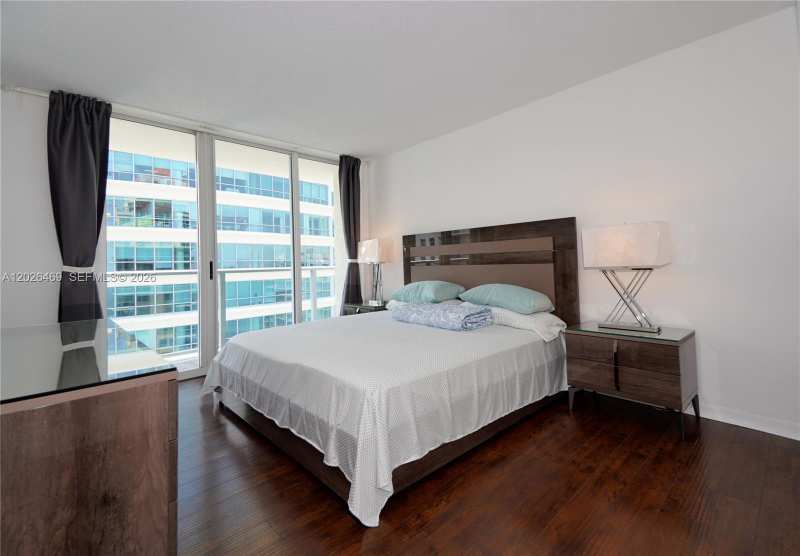 1155 Brickell Bay Dr # 3301, Miami FL 33131