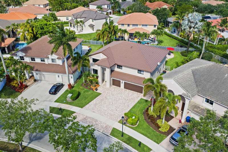 978 Greenwood Road, Weston FL 33327