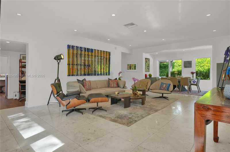 6111 SW 86th St, South Miami FL 33143