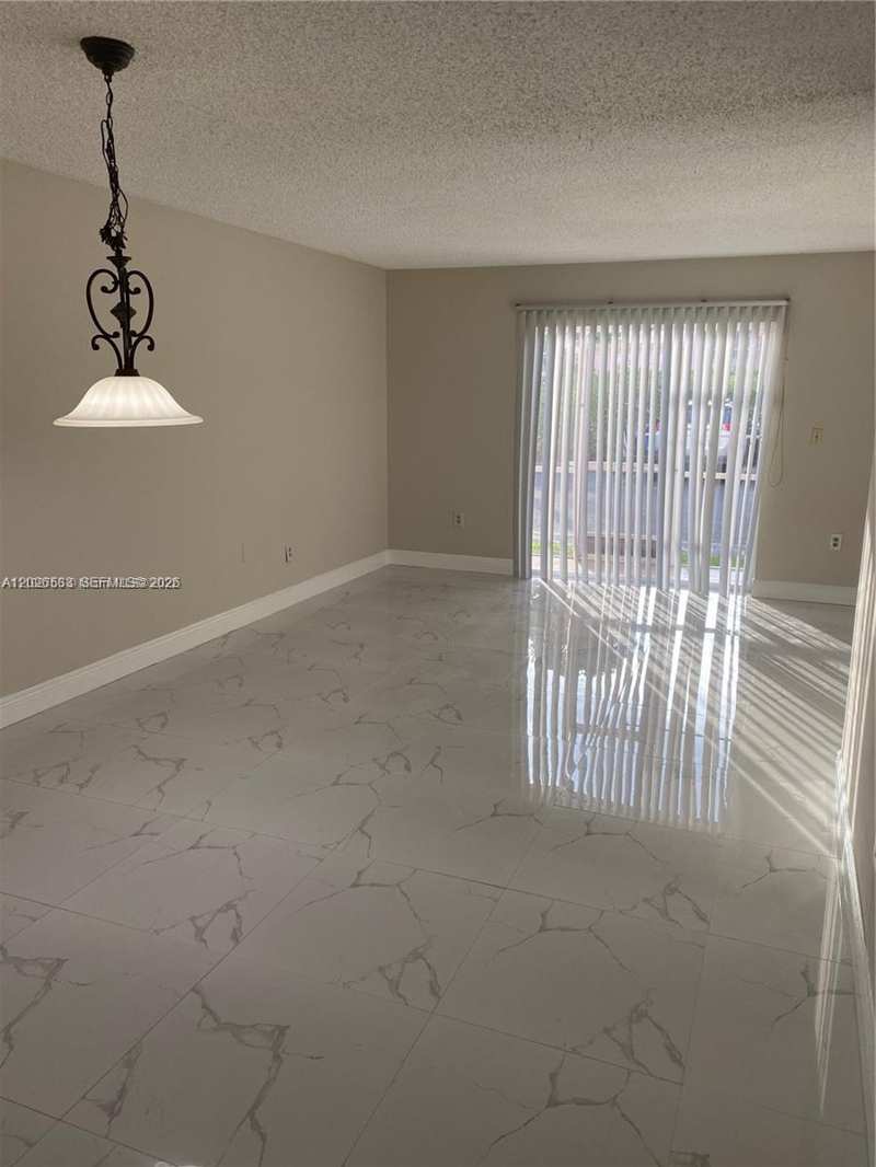 11307 SW 200th St # B, Miami FL 33157