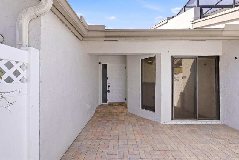 6670 Canary Palm Circle, Boca Raton FL 33433