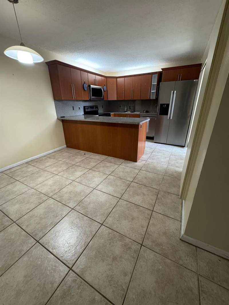 730 NW 98th Circle, Plantation FL 33324