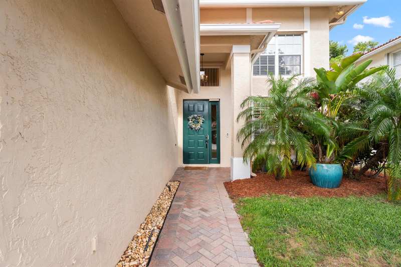 126 Hidden Hollow Drive, Palm Beach Gardens FL 33418