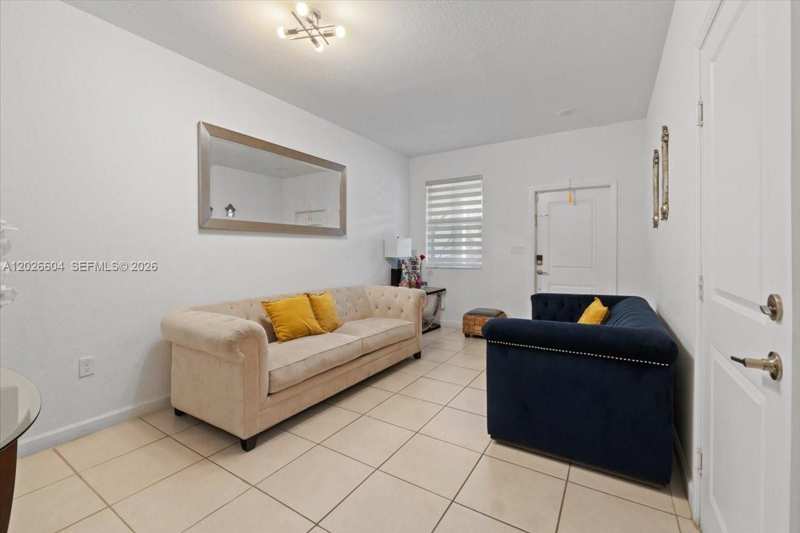2641 SE 12th St, Homestead FL 33035
