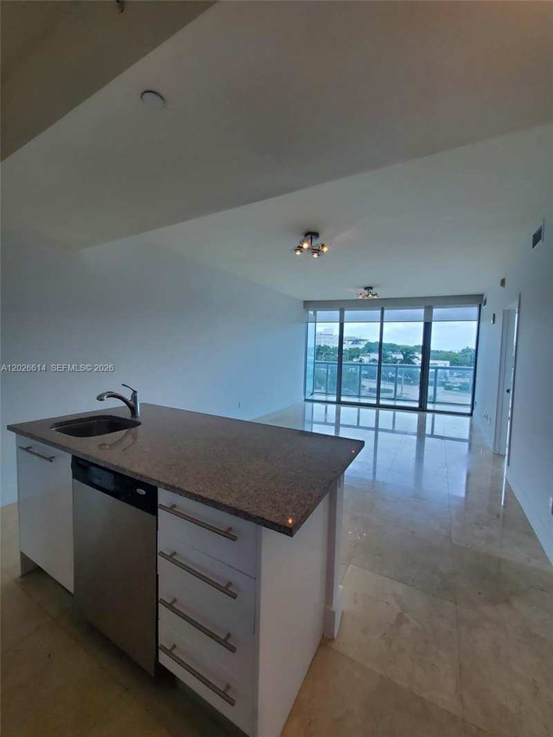 888 Biscayne Blvd # 311, Miami FL 33132