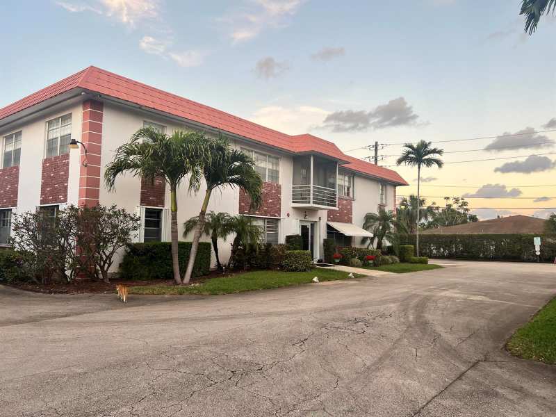 3550 NW 8th Avenue # 404, Pompano Beach FL 33064