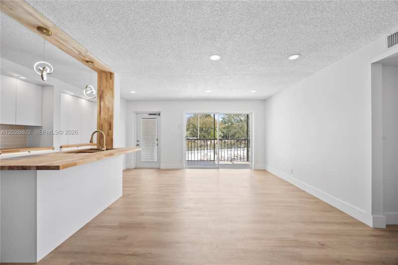7511 S Oriole Blvd # 201, Delray Beach FL 33446