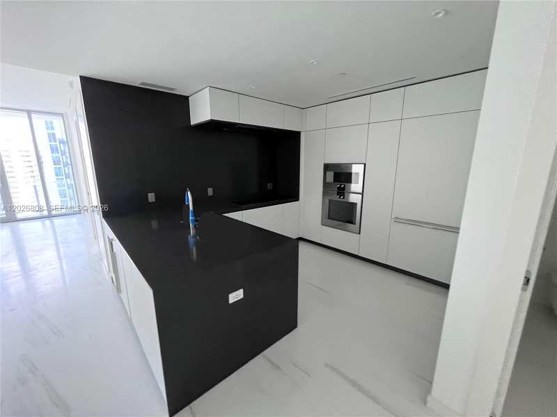 300 Biscayne Boulevard Way # 2509W, Miami FL 33131