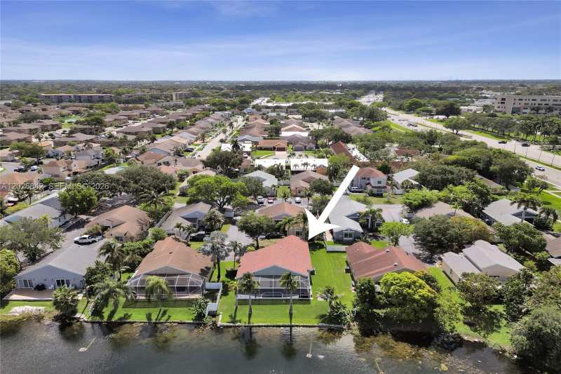 10639 Lago Welleby Dr, Sunrise FL 33351