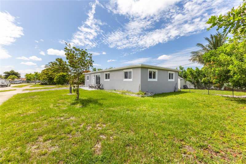 1870 SW 42nd Ter # 0, Fort Lauderdale FL 33317