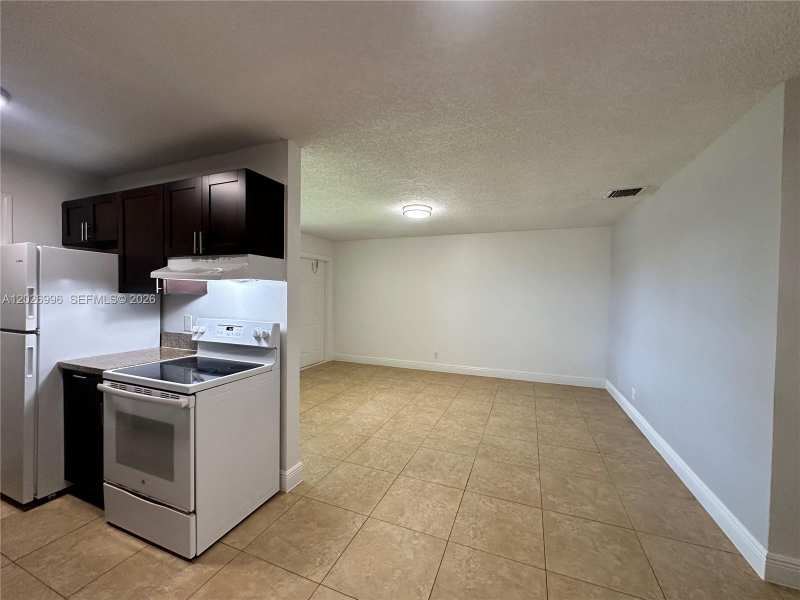 2900 NE 17th Ave # 217, Pompano Beach FL 33064