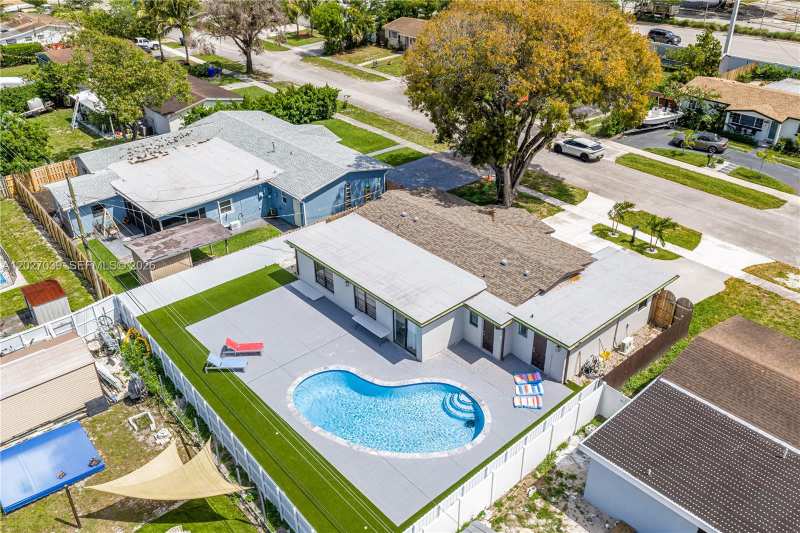 7051 Tyler St, Hollywood FL 33024
