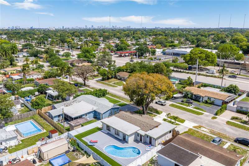 7051 Tyler St, Hollywood FL 33024
