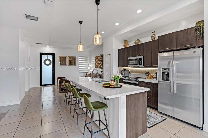 8175 NW 104th Ave # 32, Doral FL 33178