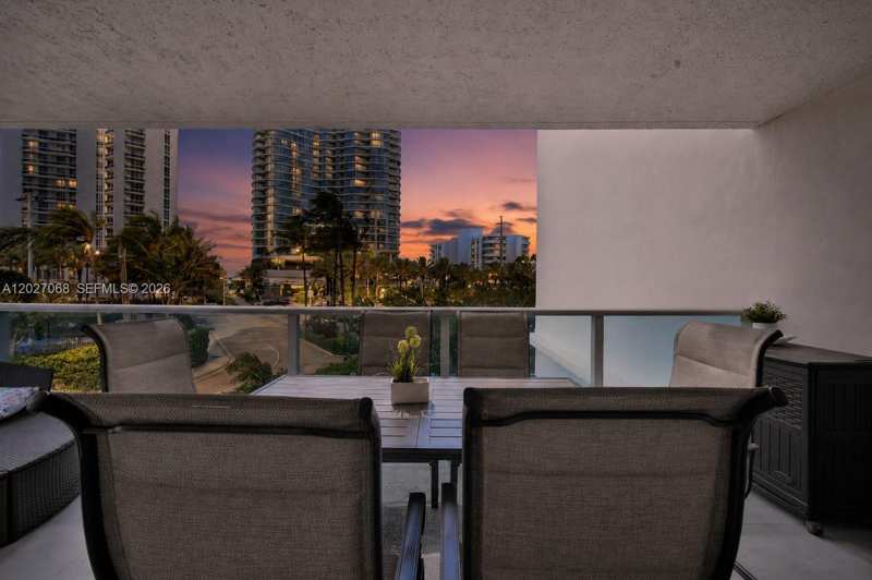 100 Bayview Dr # 205, Sunny Isles Beach FL 33160