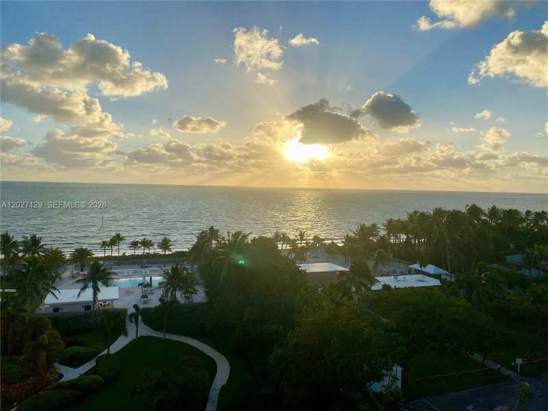 607 Ocean Dr # 9K, Key Biscayne FL 33149