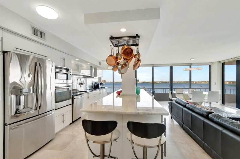 5550 N Ocean Drive # 10d, Singer Island FL 33404