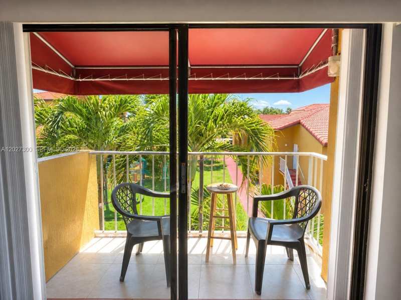 15540 SW 80th St # 304, Miami FL 33193