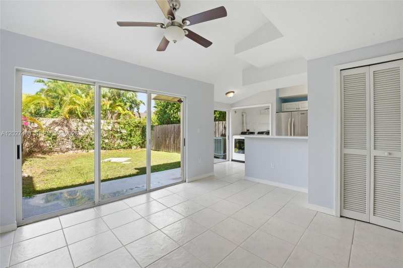 10180 SW 88th St # 403, Miami FL 33176