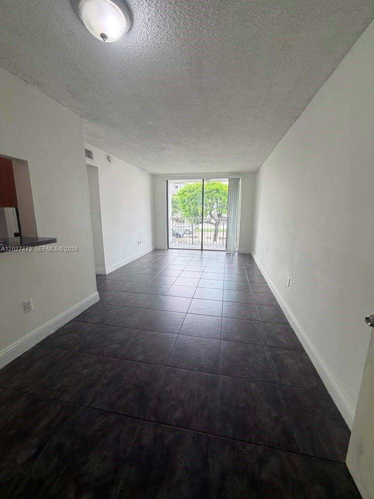 8185 NW 7th St # 218, Miami FL 33126