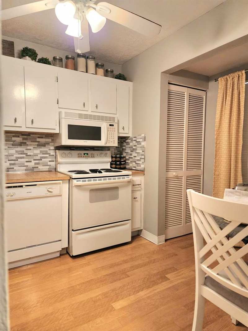 285 SE 10th Street # 8a, Deerfield Beach FL 33441