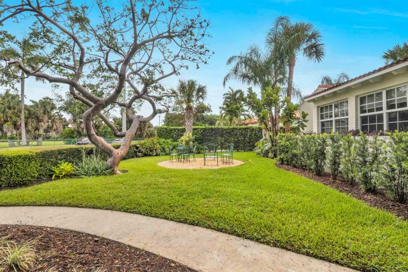 1219 N Lakeside Drive, FL 33460