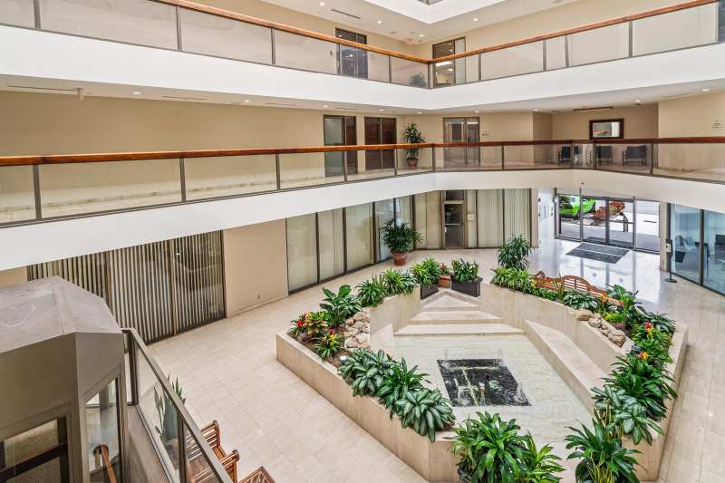 631 Us-1, North Palm Beach FL 33408