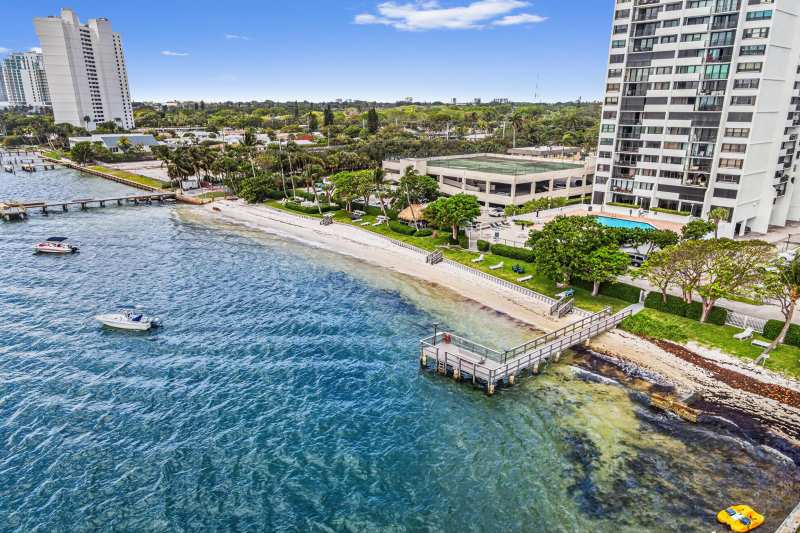 5600 N Flagler Drive # 1106, West Palm Beach FL 33407