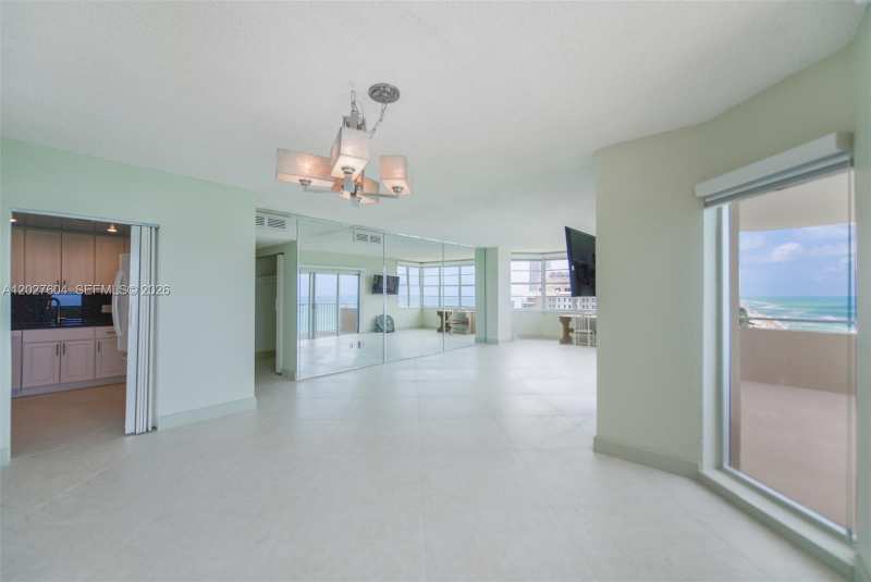 1950 S Ocean Dr # 19P, Hallandale Beach FL 33009