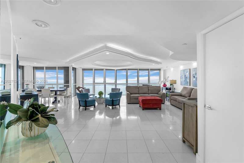16485 Collins Ave # 1836, Sunny Isles Beach FL 33160