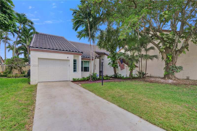 8946 SW 150th Ct Cir E, Miami FL 33196