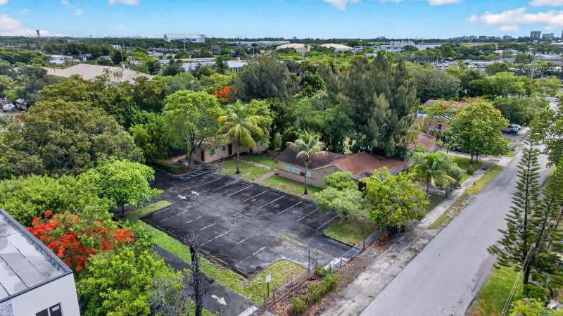 129 NW 11th Street, Pompano Beach FL 33060