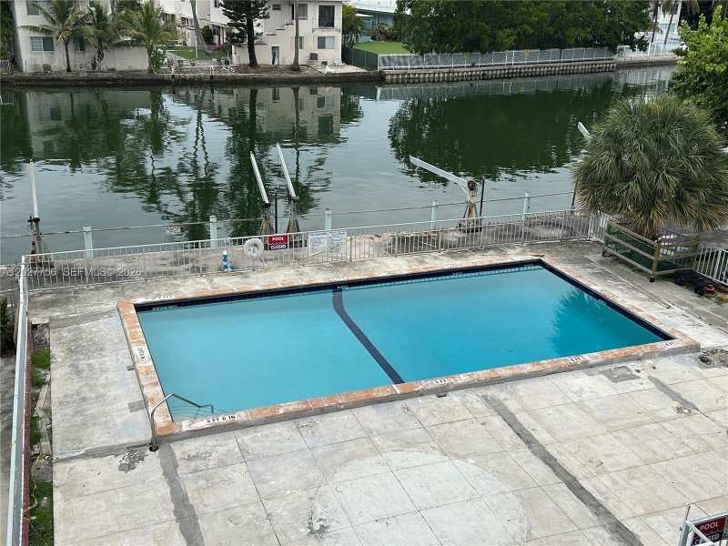 110 S Shore Dr # 4E, Miami Beach FL 33141