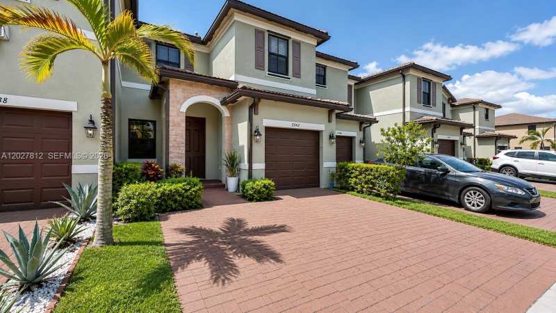 3342 W 104th Ter, Hialeah FL 33018