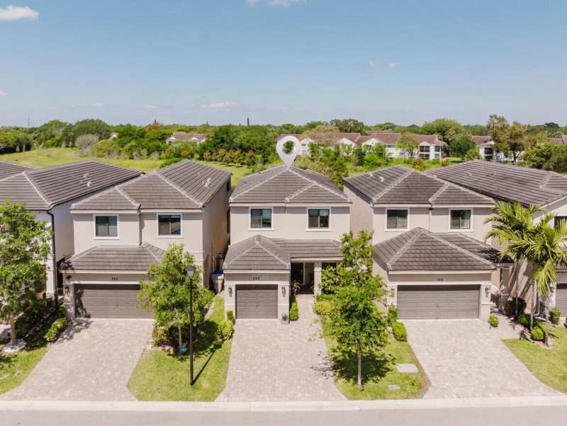 295 NW 33rd Lane, Pompano Beach FL 33069