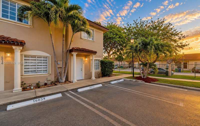 16914 SW 137th Pl # 16914, Miami FL 33177