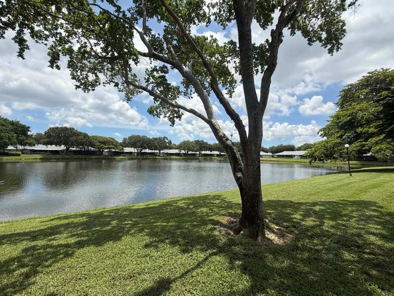18528 Hidden Way, Boca Raton FL 33496