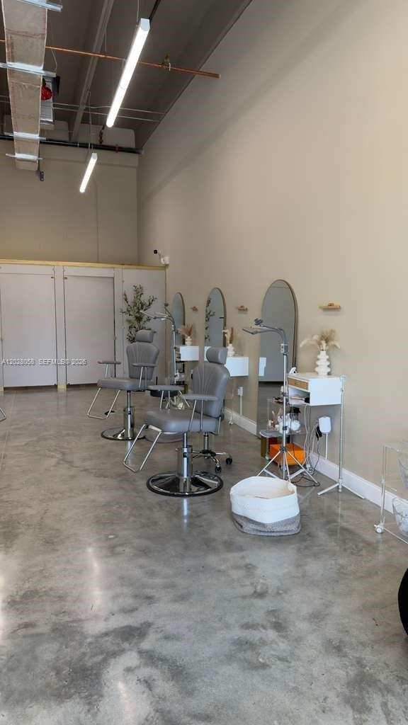 10890 NW 17th St, Sweetwater FL 33172