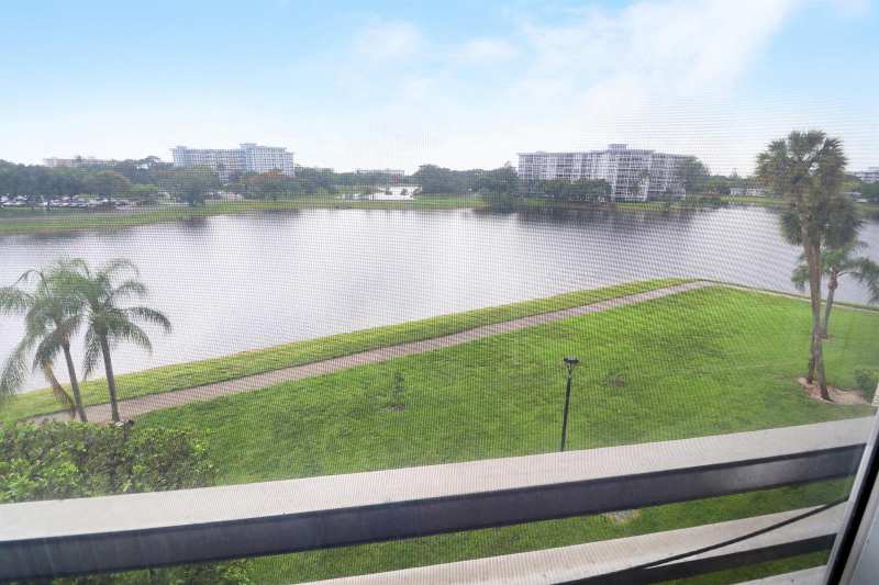 3095 N Course Drive # 409, Pompano Beach FL 33069