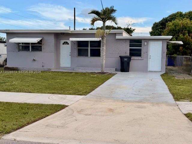 5608 Garfield St, Hollywood FL 33021