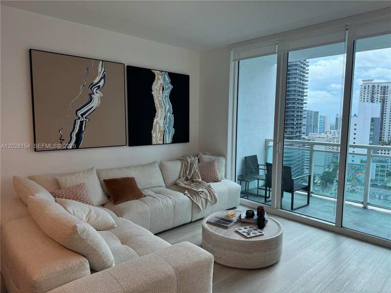951 Brickell Ave # 2103, Miami FL 33131