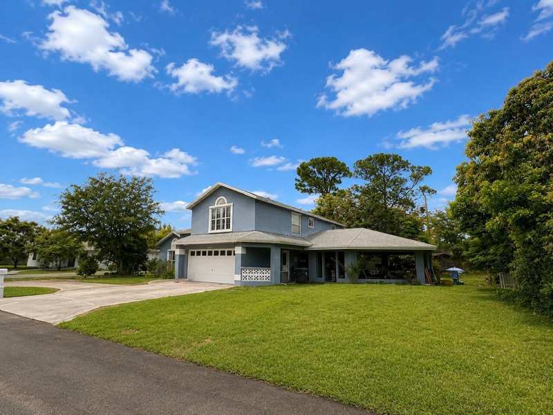 2393 Crawford Court, Lake Worth FL 33462
