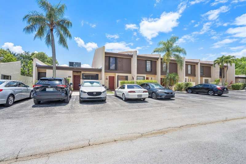 9942 NW 10th St # 7, Pembroke Pines FL 33024