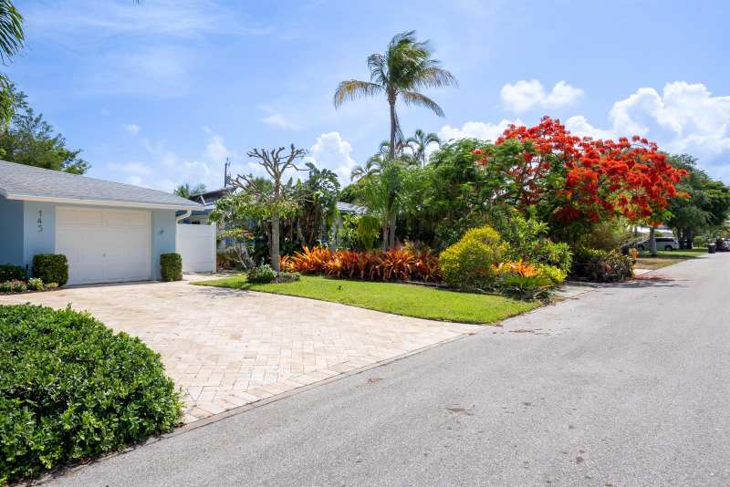 145 Vassar Drive, FL 33460