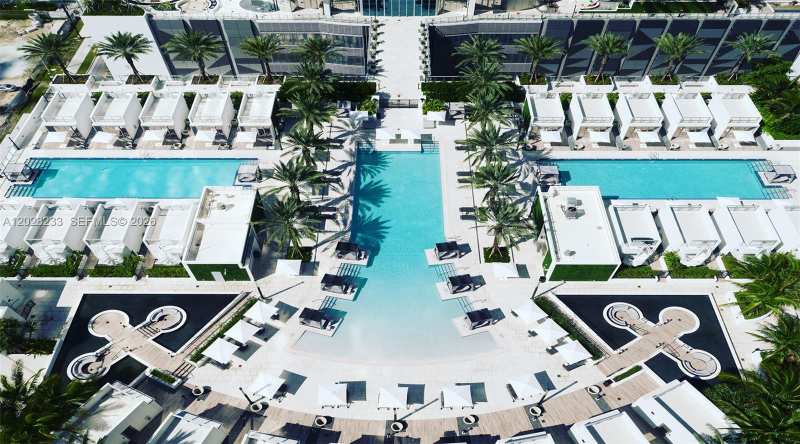 851 NE 1st Ave # 4107, Miami FL 33132