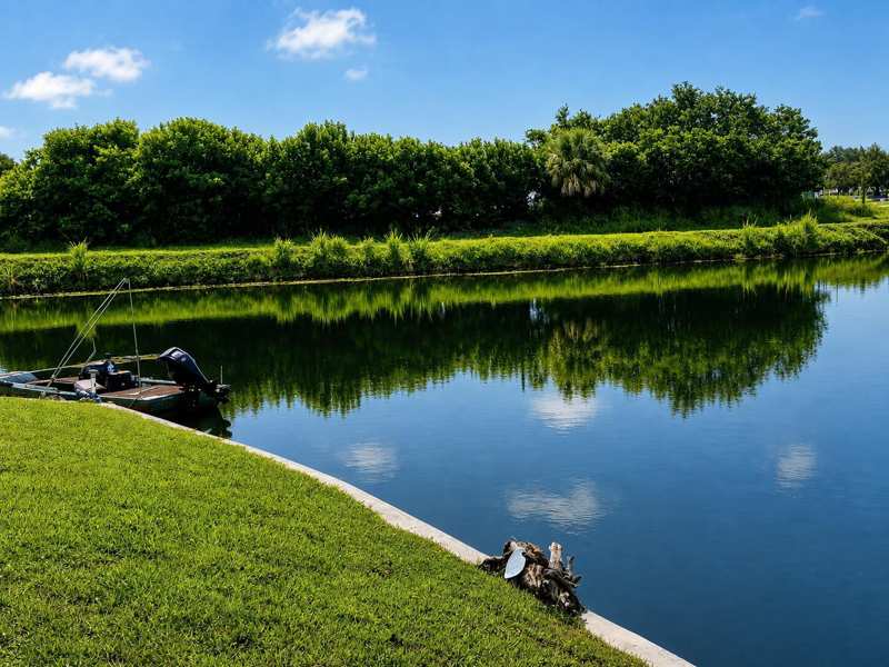 1590 SW 14th Avenue, Boynton Beach FL 33426