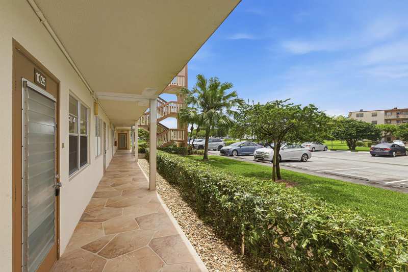 1025 Newcastle B # 1025, Boca Raton FL 33434