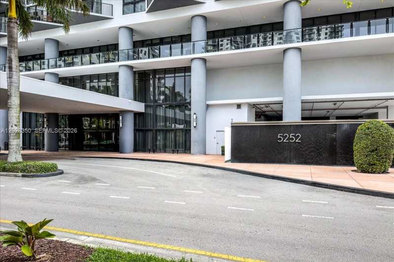 5252 NW 85th Ave # 1410, Doral FL 33166